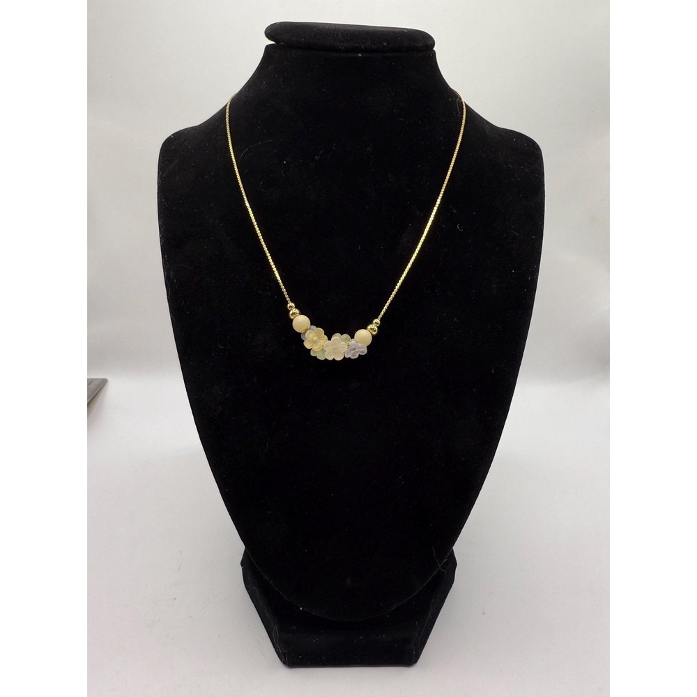 Vintage Gold Tone‎ Floral Carved Stone Bead Necklace – Pastel Flower Centerpiece